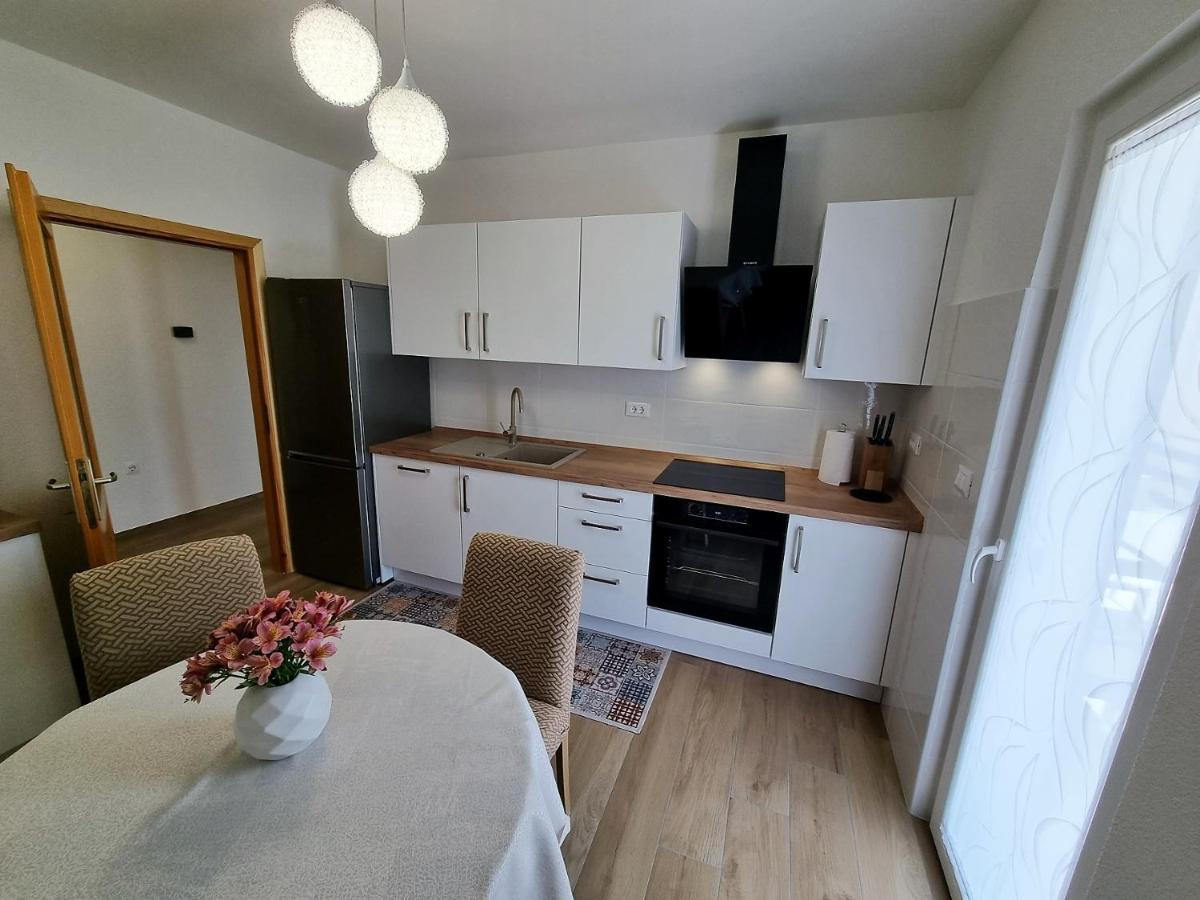Apartments Valentina أوماغ المظهر الخارجي الصورة