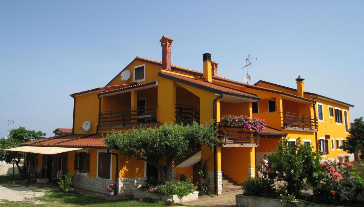 Apartments Valentina أوماغ المظهر الخارجي الصورة